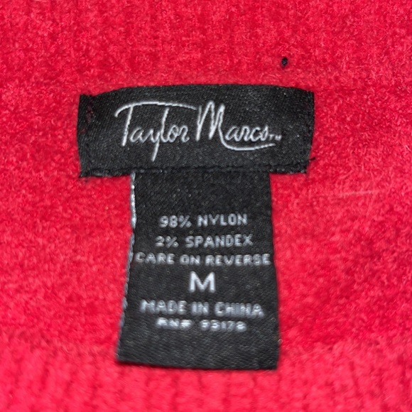 TAYLOR MARCS Red sweater with cross bling detail SUPER SOFT & COMFY - Picture 4 of 5